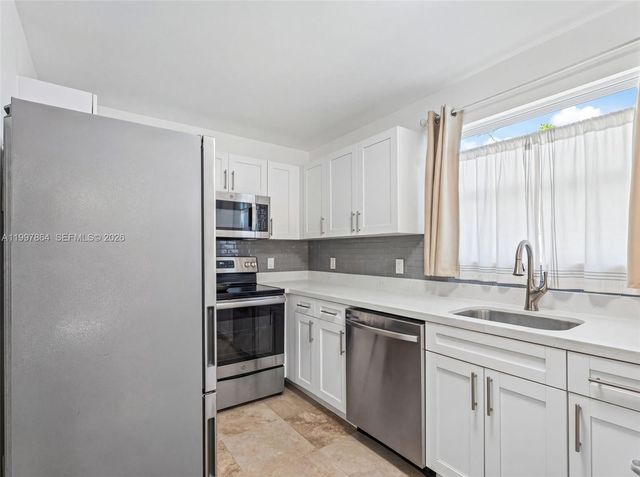 1432 NE 5th Ave, Fort Lauderdale, FL 33304