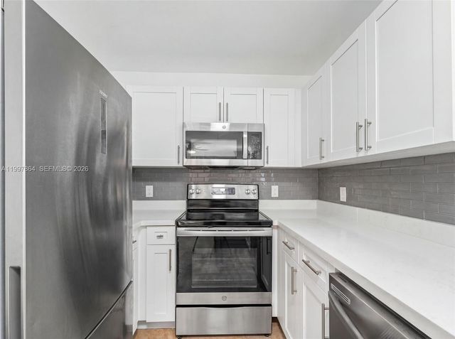 1432 NE 5th Ave, Fort Lauderdale, FL 33304