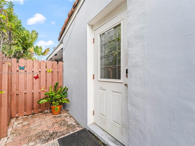 1432 NE 5th Ave, Fort Lauderdale, FL 33304
