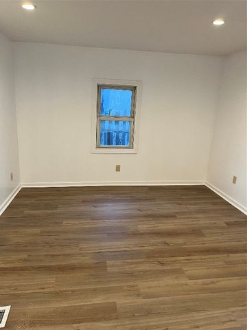 254 E 30TH Street, Erie, PA 16504