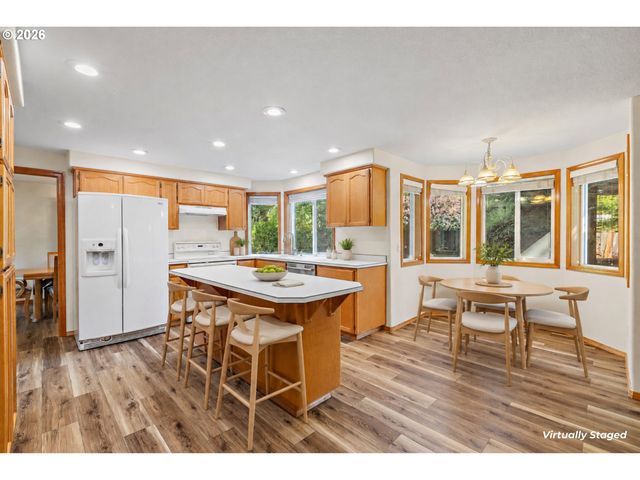 9260 Sw SKOKOMISH Ln, Tualatin, OR 97062