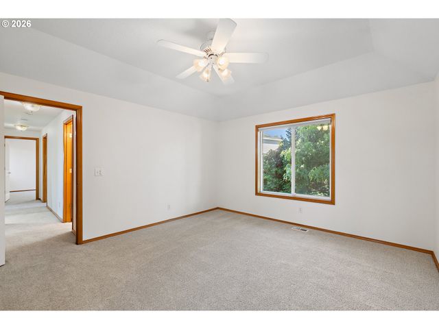 9260 Sw SKOKOMISH Ln, Tualatin, OR 97062