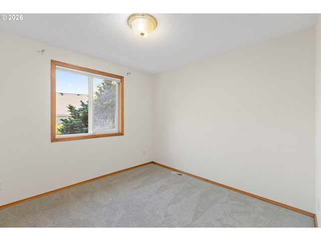 9260 Sw SKOKOMISH Ln, Tualatin, OR 97062