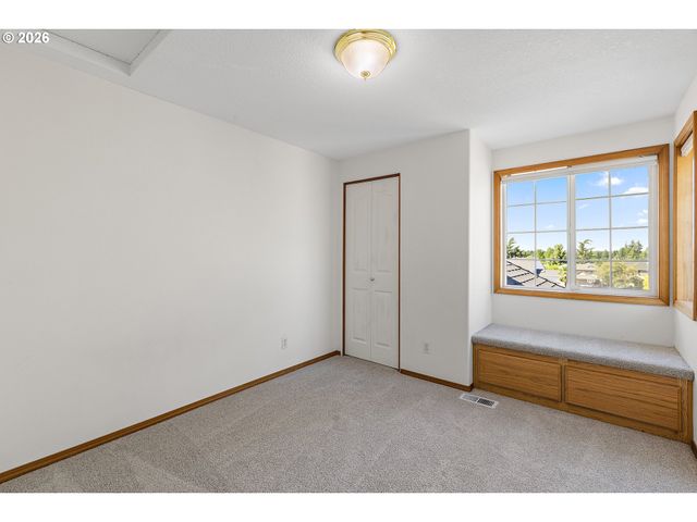 9260 Sw SKOKOMISH Ln, Tualatin, OR 97062