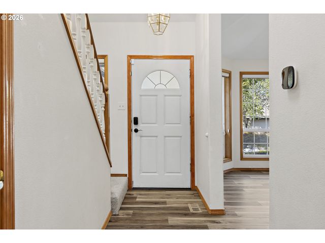 9260 Sw SKOKOMISH Ln, Tualatin, OR 97062