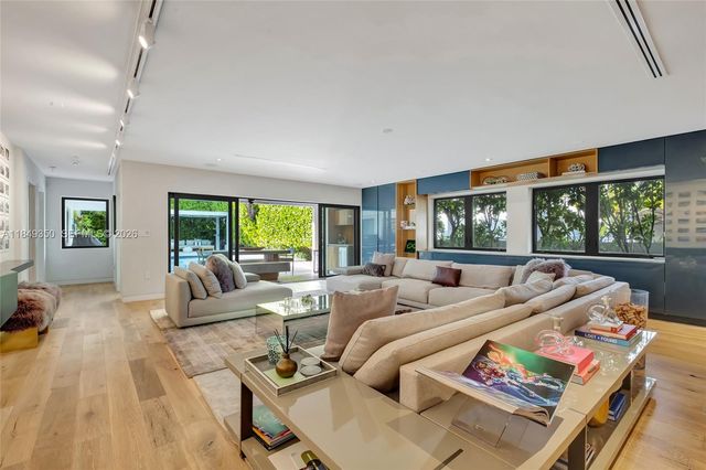 2152 Prairie Avenue, Miami Beach, FL 33139