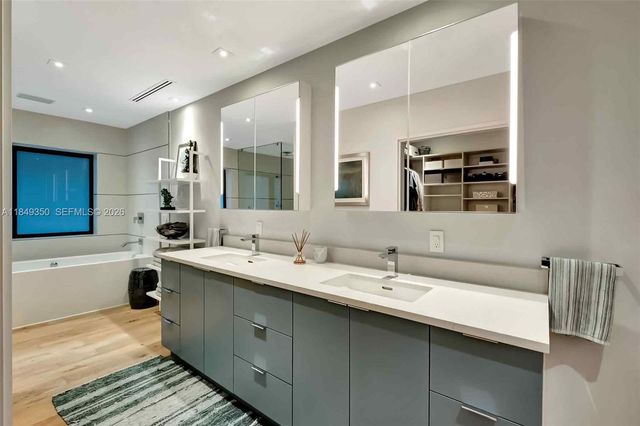 2152 Prairie Avenue, Miami Beach, FL 33139