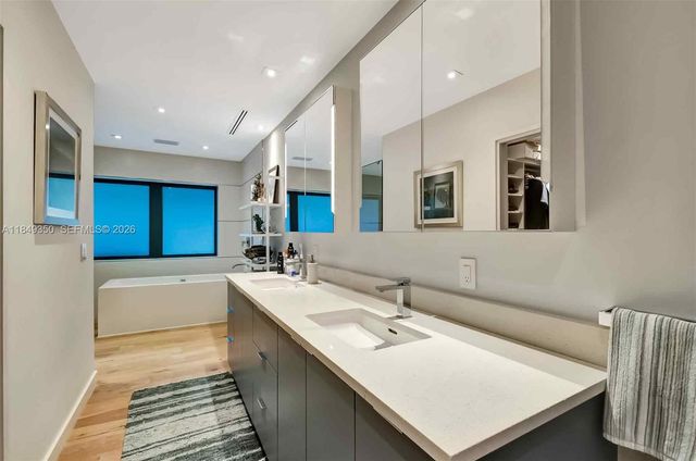 2152 Prairie Avenue, Miami Beach, FL 33139