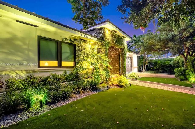 2152 Prairie Avenue, Miami Beach, FL 33139