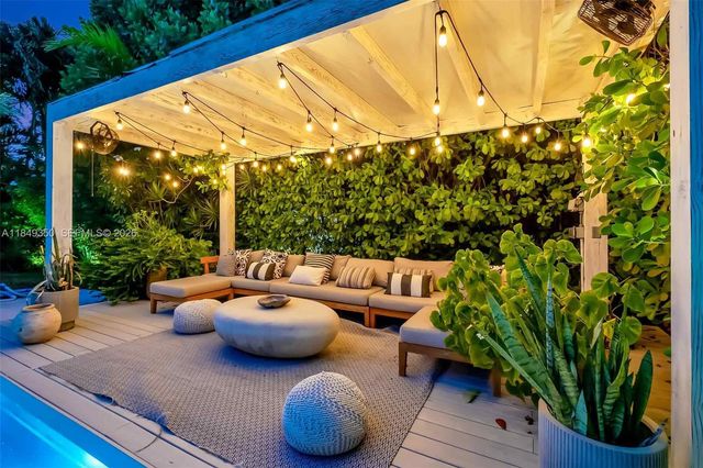 2152 Prairie Avenue, Miami Beach, FL 33139