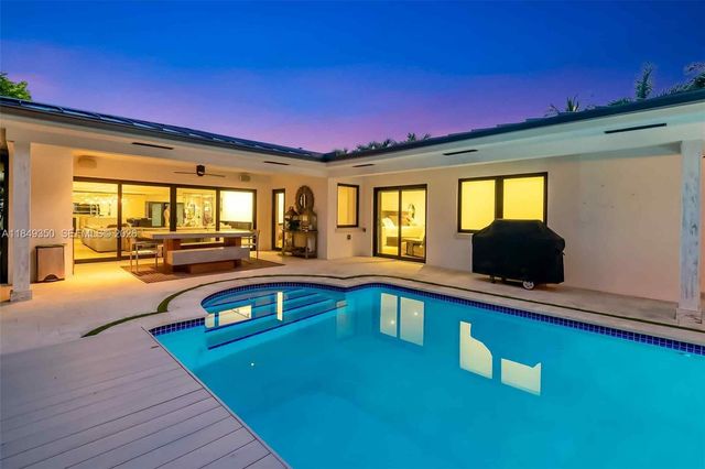 2152 Prairie Avenue, Miami Beach, FL 33139