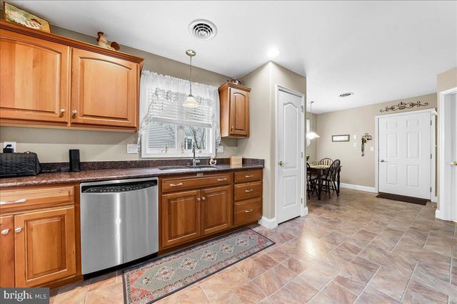 1011 PERCY LN, Lebanon, PA 17042