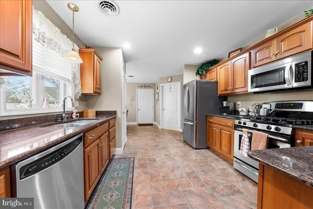 1011 PERCY LN, Lebanon, PA 17042