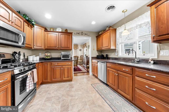 1011 PERCY LN, Lebanon, PA 17042