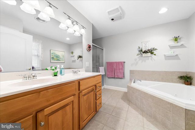 1011 PERCY LN, Lebanon, PA 17042