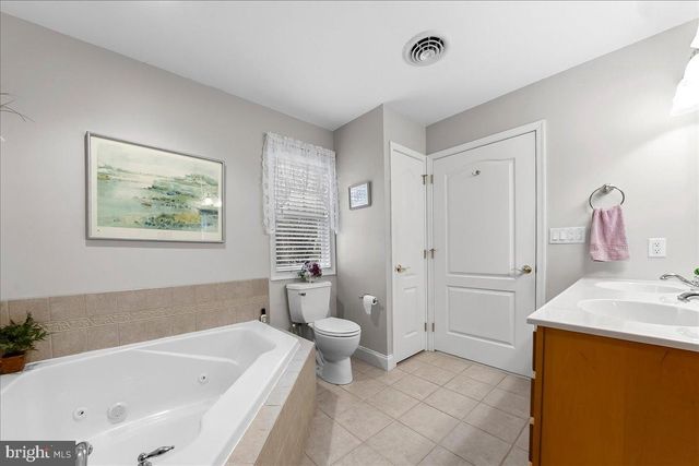 1011 PERCY LN, Lebanon, PA 17042