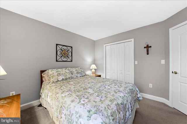 1011 PERCY LN, Lebanon, PA 17042