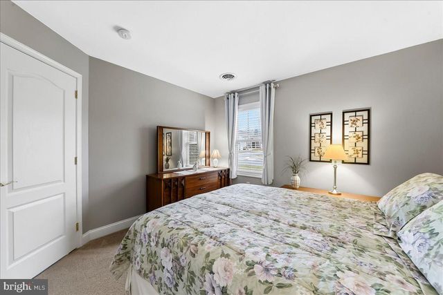 1011 PERCY LN, Lebanon, PA 17042