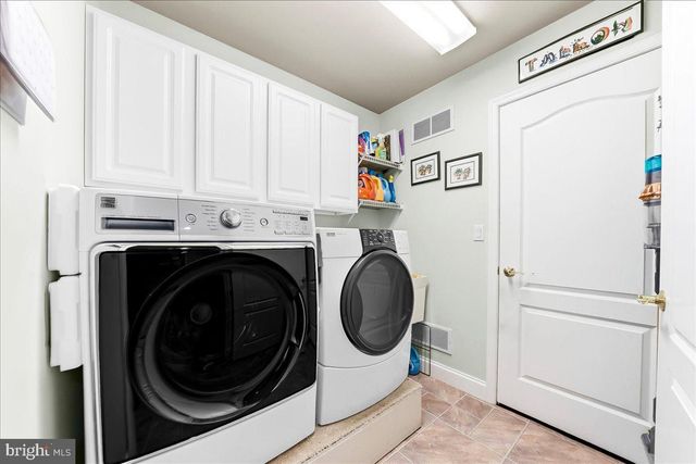 1011 PERCY LN, Lebanon, PA 17042