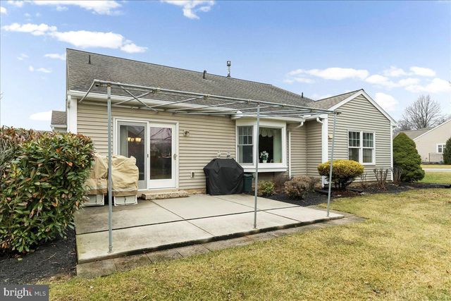 1011 PERCY LN, Lebanon, PA 17042