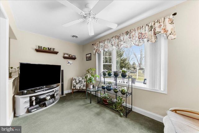 1011 PERCY LN, Lebanon, PA 17042