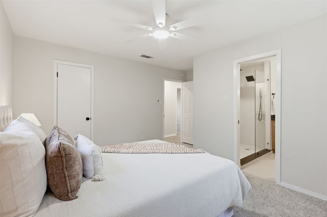 2112 Stonegate Drive N, Bedford, TX 76021