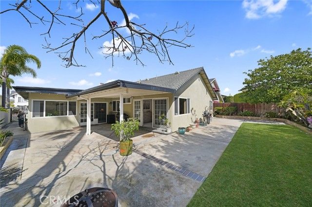 16672 Bolero Ln, Huntington Beach, CA 92649