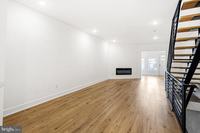 5817 WALNUT ST, Philadelphia, PA 19139