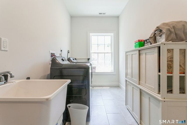 4 Darcangelo Drive, Brookfield, CT 06804