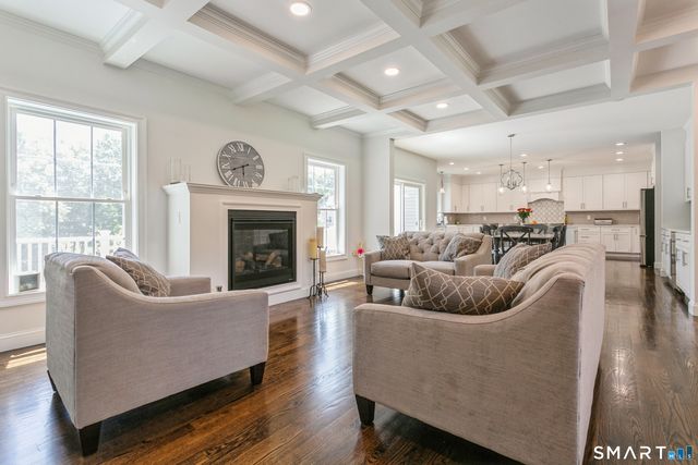 4 Darcangelo Drive, Brookfield, CT 06804