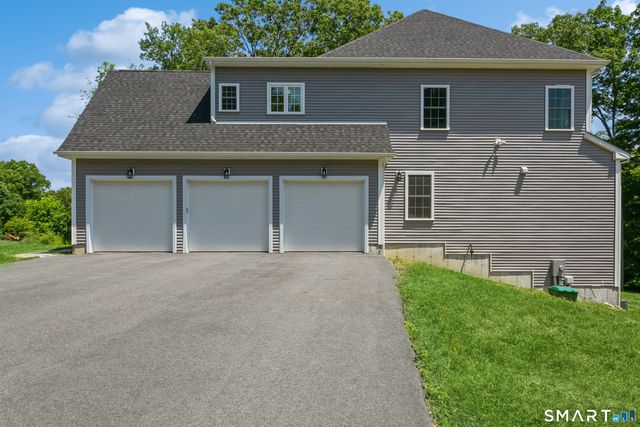 4 Darcangelo Drive, Brookfield, CT 06804