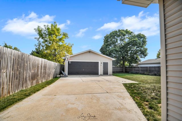 217 Sherman Avenue, Montgomery, IL 60538