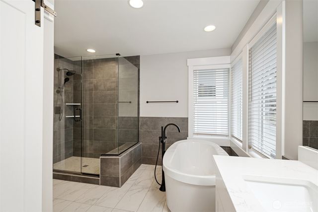 7574 S 130th Place, Seattle, WA 98178