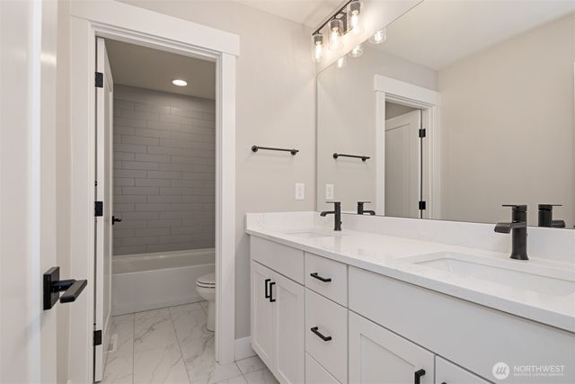 7574 S 130th Place, Seattle, WA 98178