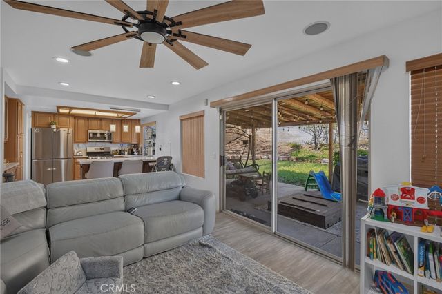 1912 Silverwood Circle, Corona, CA 92881