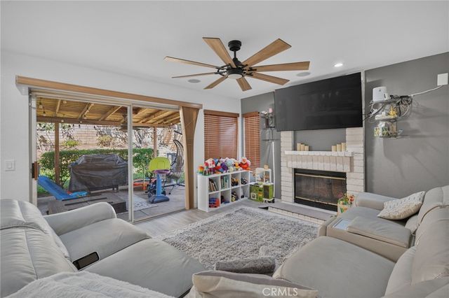 1912 Silverwood Circle, Corona, CA 92881