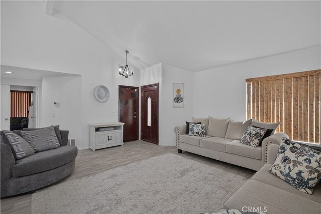 1912 Silverwood Circle, Corona, CA 92881