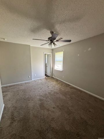 2007 Cloverdale Road, Jacksonville, AR 72076