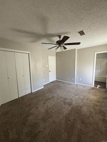 2007 Cloverdale Road, Jacksonville, AR 72076