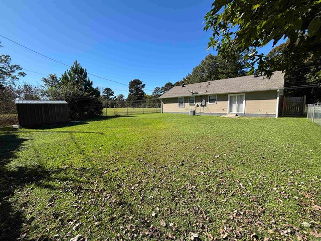 2007 Cloverdale Road, Jacksonville, AR 72076