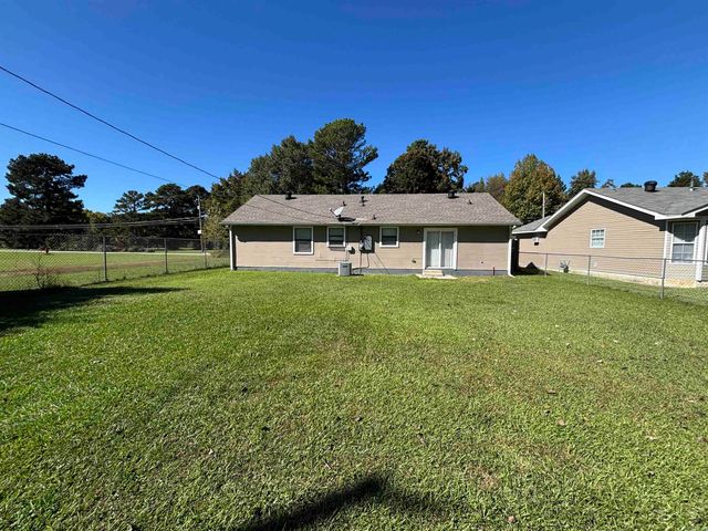 2007 Cloverdale Road, Jacksonville, AR 72076