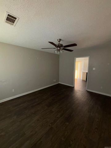 2007 Cloverdale Road, Jacksonville, AR 72076