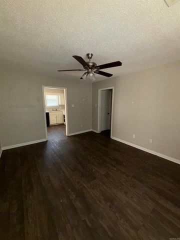 2007 Cloverdale Road, Jacksonville, AR 72076