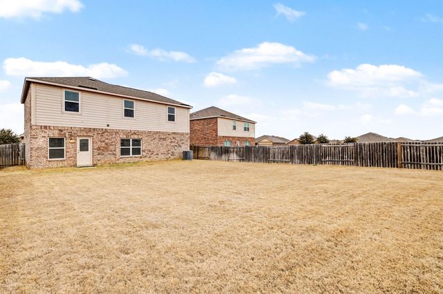1603 Park Trails Boulevard, Princeton, TX 75407