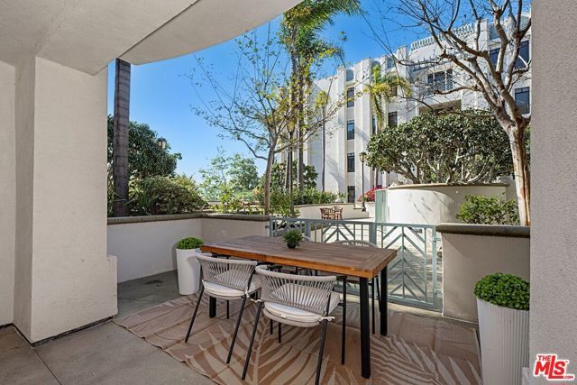 5625 Crescent Parkway 108, Los Angeles, CA 90094