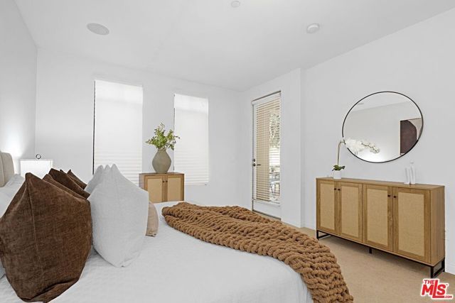 5625 Crescent Parkway 108, Los Angeles, CA 90094