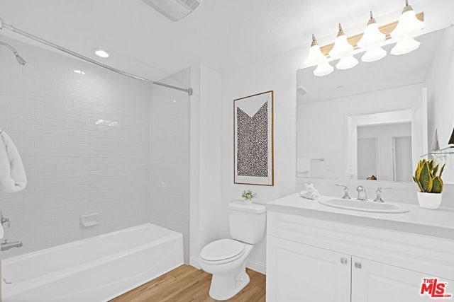 5625 Crescent Parkway 108, Los Angeles, CA 90094