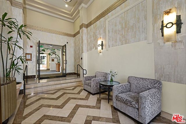 5625 Crescent Parkway 108, Los Angeles, CA 90094