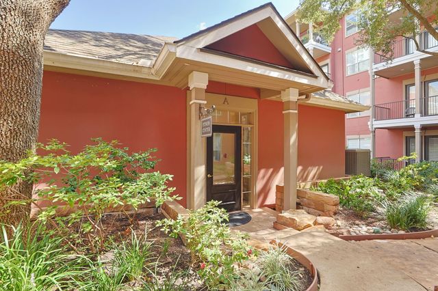 2400 S Mccue Road 104, Houston, TX 77056