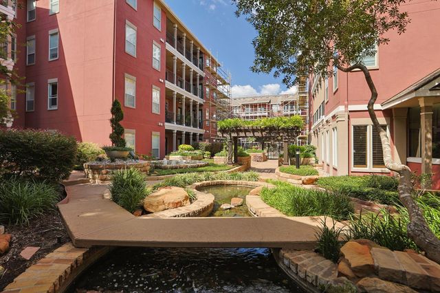 2400 S Mccue Road 104, Houston, TX 77056